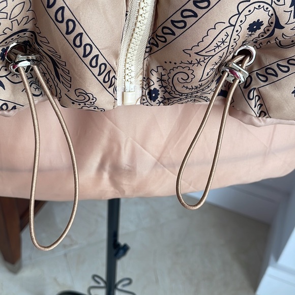 PAISLEY PRINT PUFF BOMBER VEST - Picture 5 of 6